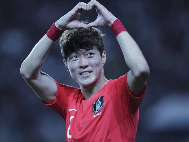  황의조 이적후 첫골 신고 득점왕 손대지마