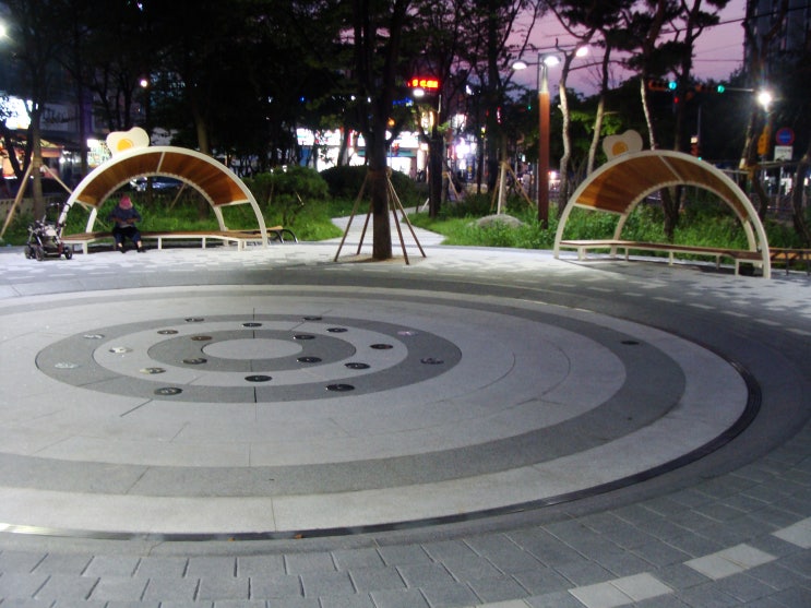  [경기도 광주] 물놀이장 바닥분수가 전부인 삼리어린이공원