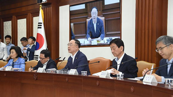  '재정·세제·금융 등 허용되는 최대한의 범위 내에서 전략적 집중 지원'