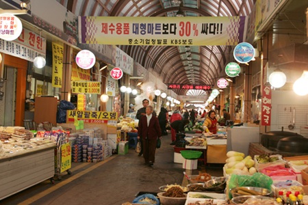  추혜선, ‘상점가’ 업종 제한 없애자…관련 법안 발의