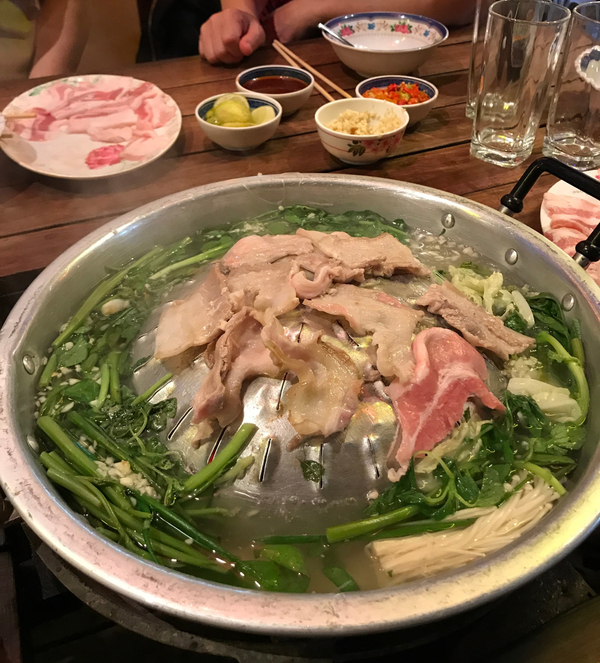  이모들과 라오스 - 방비엥 맛집 추천! 뽈살 맛집/ 씬닷(신닷) 맛집 피핑솜/ 바게트 샌드위치 거리 칸이모네