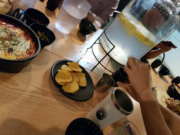  제주 파티 게스트하우스 :: 동문시장 제주스 스토리인제주 4인실 숙박기