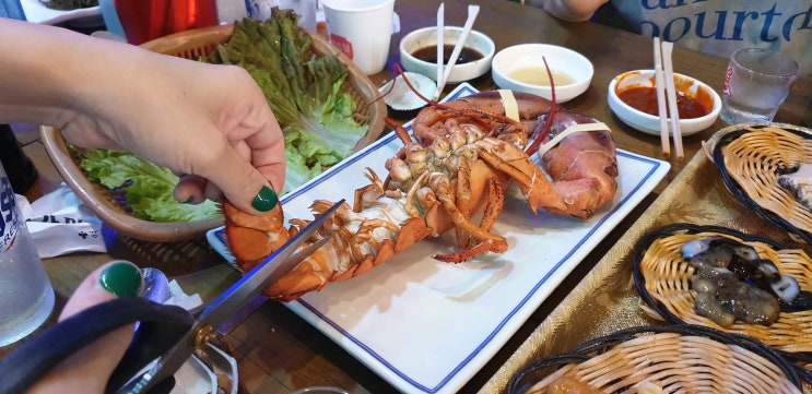  신암항 구경도 하고 처음 맛본 멸치회무침 비린맛 없어