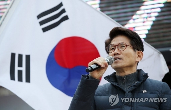  김문수 "文대통령 '하야'시켜야...주사파들이 안보-경제 다 망쳐" 직격탄