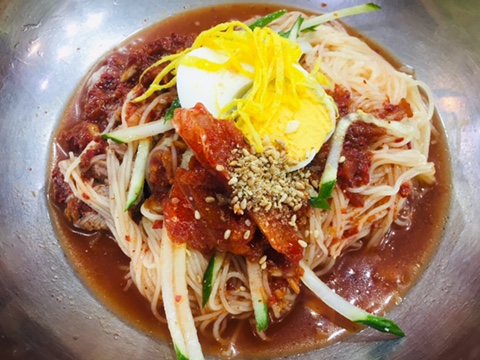  부산 여행은 밀면으로 시작해요~해운대 맛집 춘하추동 밀면