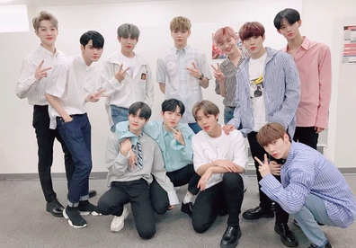  워너원 데뷔2주년 기념 모임?