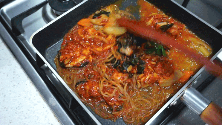  달빛야식 수제오돌뼈 / 수제야채곱창 / 그래서바삭 치즈바삭세트 모듬 고로케 . 잡내 하나 없이 깔끔하고 맛있게 맵고 술안주로 탁월한 !!