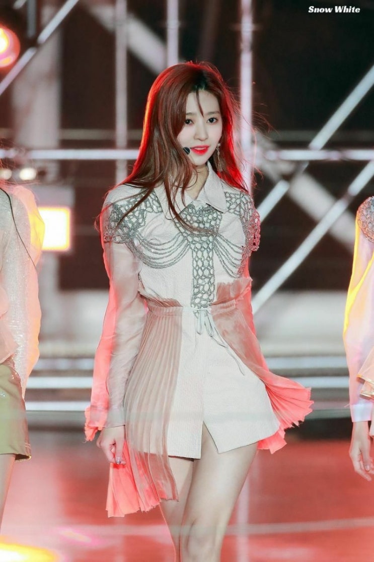  김민주 아이즈원