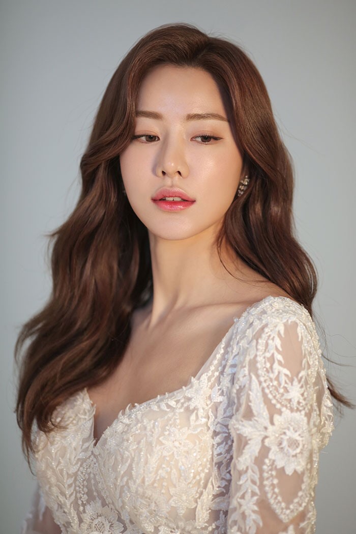  세련된 웨딩메이크업 , 작은차이메이크업샵 추천