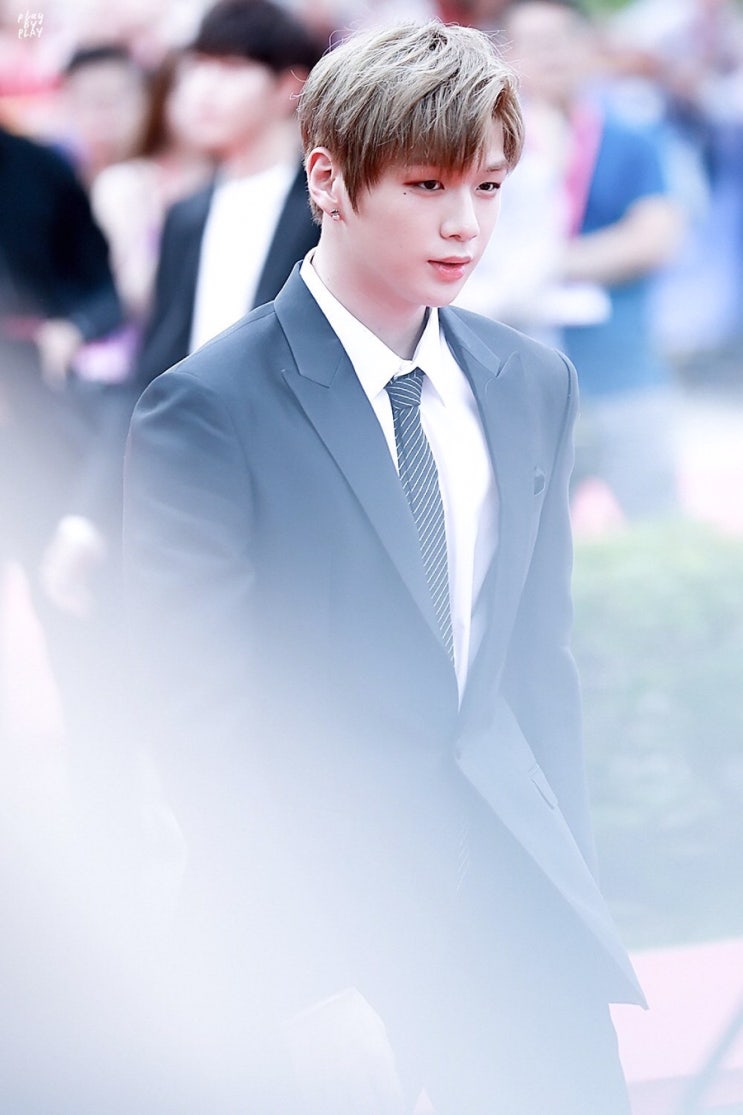  강다니엘*함께 걷고 싶다