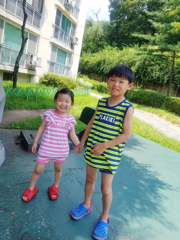  플라키키 스트라이프 썸머셋업 주니랑 사촌동생이랑 커플로 입기