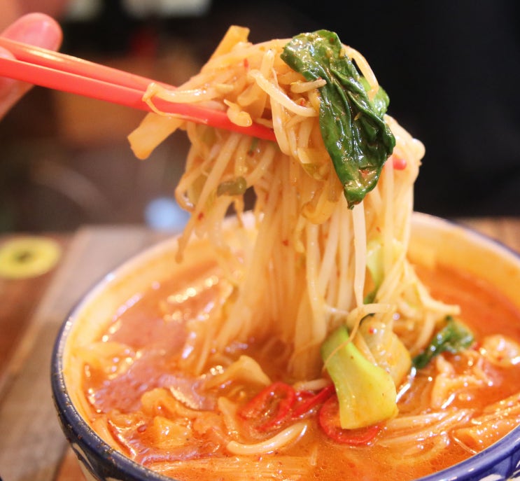  온천동 사직동 맛집 색다른 맛을 즐기고 싶을 때 빨간쌀국수