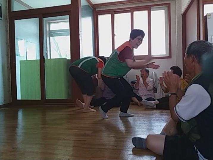  #무더위 쉼터 #감결 경로당 #양산시 #자율방재단 #예쁜강사 #김순애 #세실리아 #웃음치료