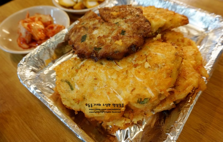  광장시장 빈대떡 먹고 찹쌀떡 사고 ~