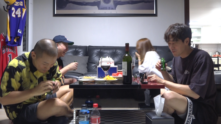  <연애의 맛 시즌2> 오창석이채은, 홈파티 중 펼쳐진 두근두근 진실게임 달달한 애정행각을 멈칫하게 만든 ‘거짓말 탐지기’ 등장!