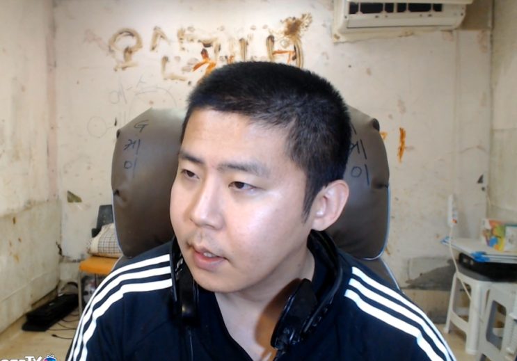  아프리카tv 메이저BJ 또 논란, 서윤 철구 군 복무 중 필리핀 카지노 도박? // 외질혜