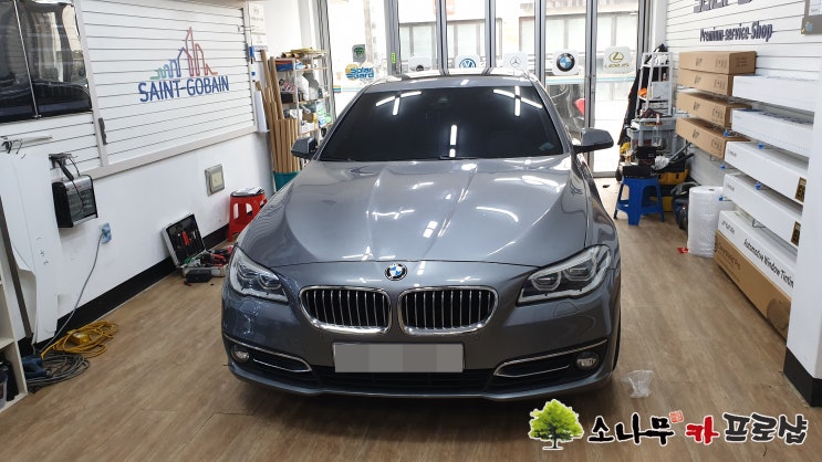  BMW 528i F10 아틀란네비 매립 HUD연동