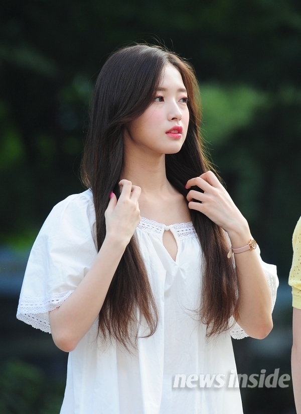  뮤직뱅크 출근길 패션 소개!! 아이돌 시계!! 게스