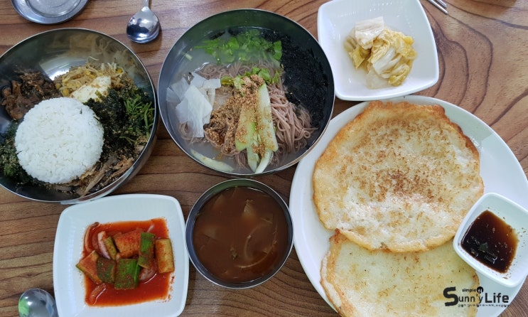 인제 자작나무숲 맛집 주차장 옆 식당 산채이야기 허겁지겁