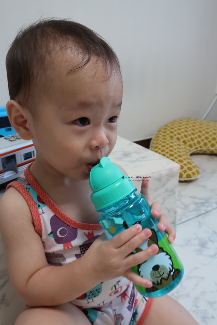  아기물병 툼툼 아기빨대물병으로 준비완료!