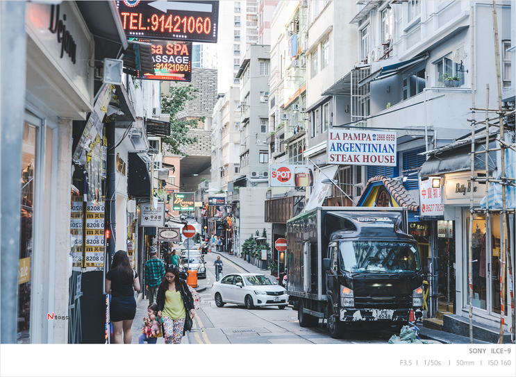 미러리스 카메라 소니 A9 홍콩 소호거리를 담다.