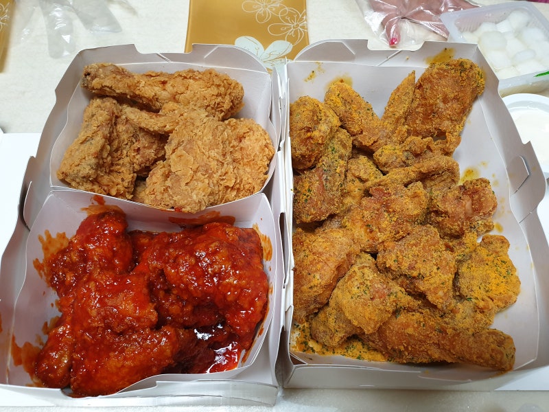 [BHC치킨] 『뿌링클/후라이드양념반』 오랜만에 맛있는 뿌링클! : 네이버 블로그
