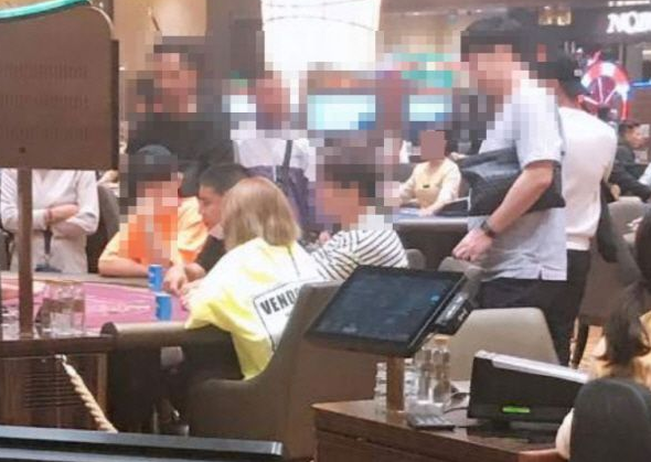  철구 외질혜가 불법도박으로 인터넷 검색어 상위권기록