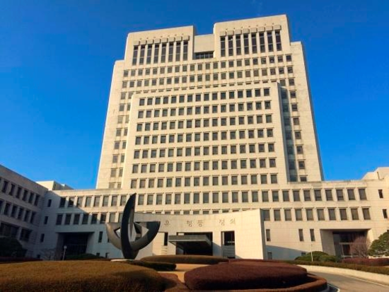 1살 떄 교통사고로 5년 후 언어장애…대법 "보험사, 배상해야" 1살 떄 교통사고로 5년 후 언어장애…대법 "보험사, 배상해야"