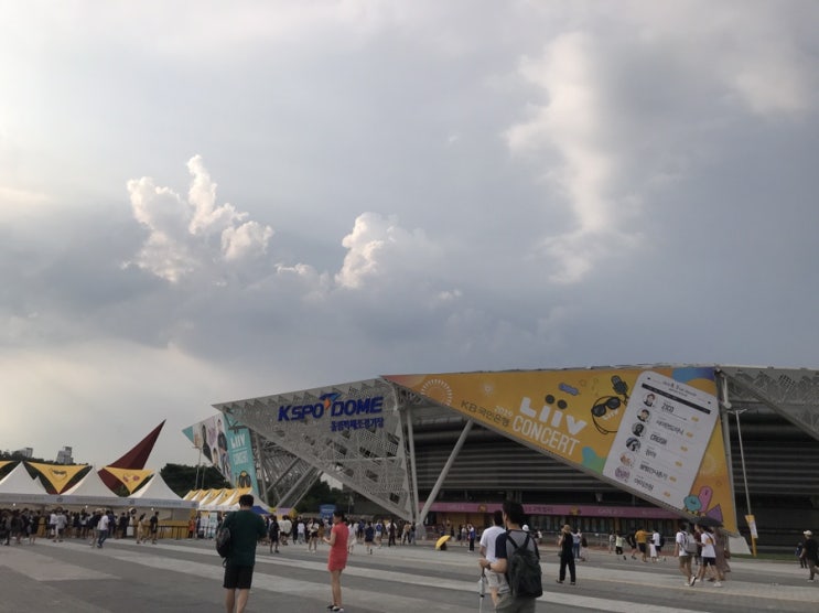  KB국민은행 Liiv 콘서트 2019 후기 (볼빨간사춘기/아이즈원/청하/크러쉬/사이먼도미닉/지코)
