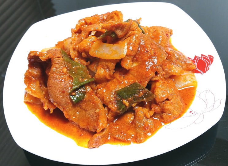  홈플러스에서 구입한 연남동식 매콤돼지불고기를 맛있게 먹어보기