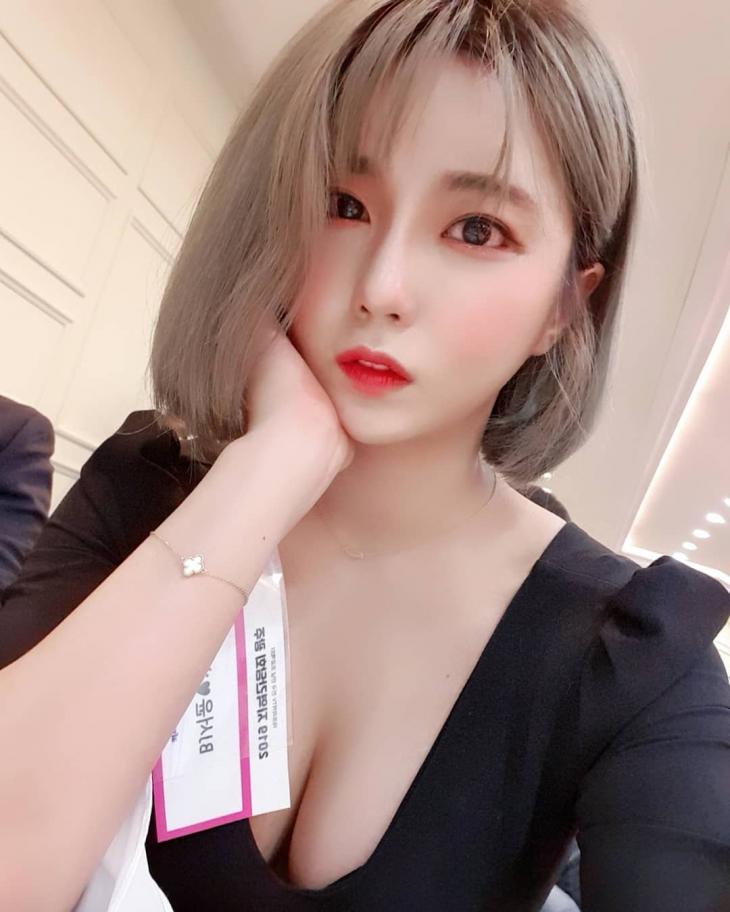  ‘BJ철구와 원정도박’ BJ서윤, 논란 전 일상 보니 “오늘도 뿌듯한 하루”…‘우창범’ 측근 “BJ 8명 동행했다”