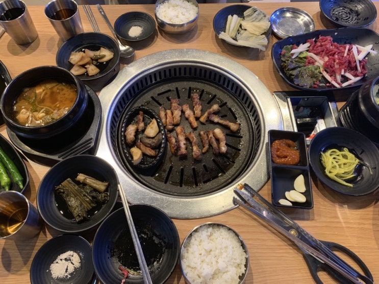 부산 맛집 :) 해운대 우동, 삼겹살&육회 육풍 센텀시티점 