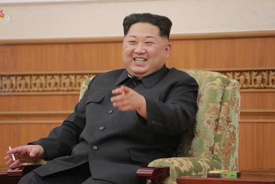  북한의 미사일 발사에도 북한에 대화만 요청하는 문재인 정권-민주당