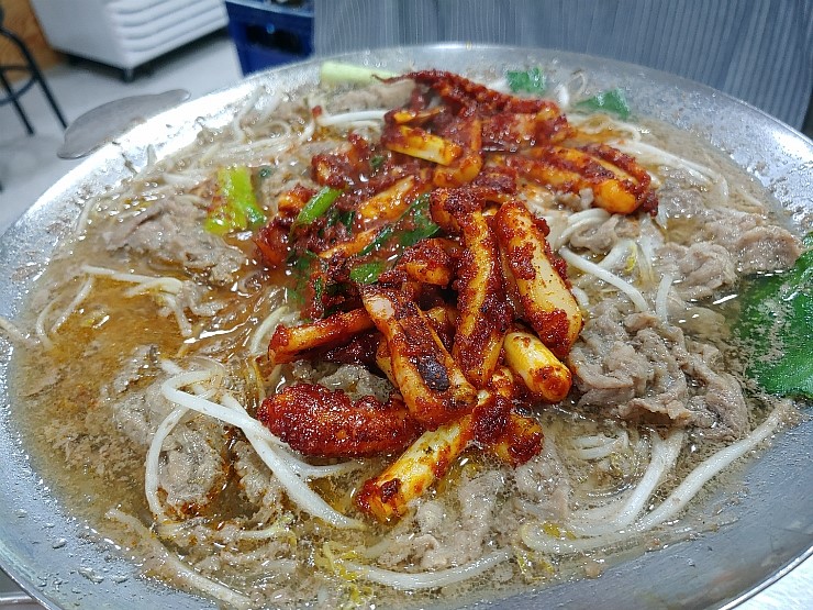  [부천,상동,상동역/돈불식당] 오랜만에 찾았습니다. 달달한 불고기와 연탄불향 그득한 오징어의 만남