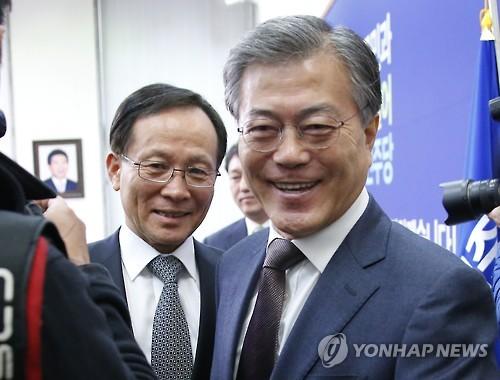  이수혁. “트럼프는 표리부동해 마음에 안 들어”...주요 외신, 해당 발언 비중있게 보도