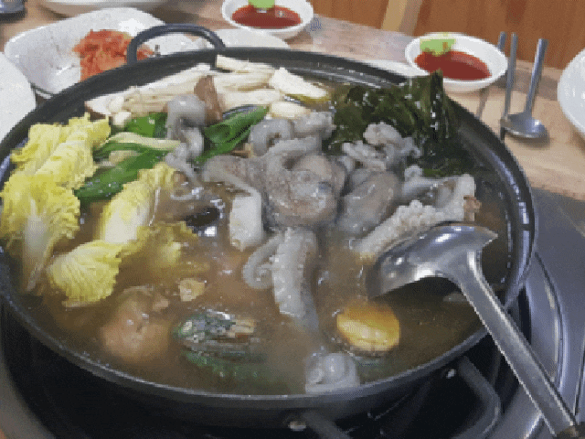  천안 몸보신, 장명숙의 무안갯벌낙지 벌떡탕