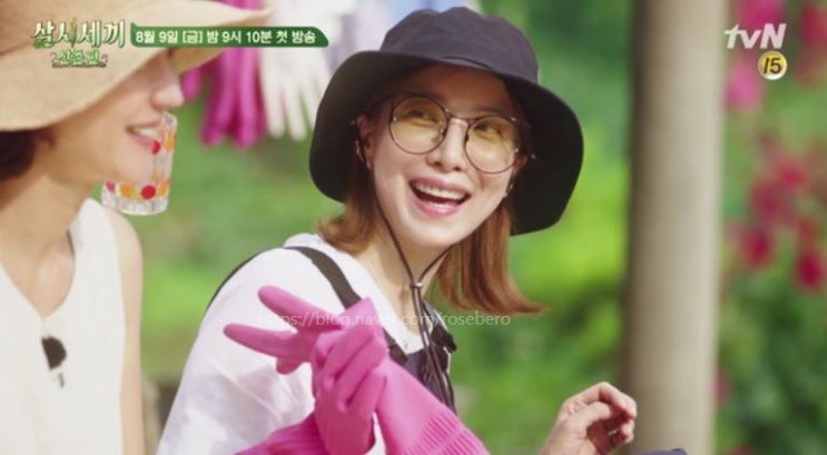  삼시세끼 산촌편 박소담 모자 샌들 선글라스 윤세아 모자 여배우들의 농촌 데일리룩