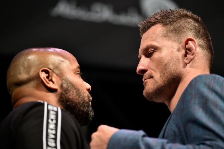  [UFC241] 미오치치 : 싸움을 지배하는 건 나야.