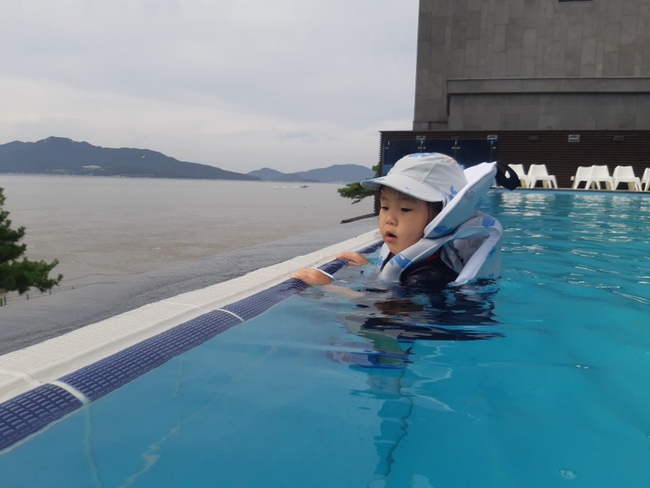  강화도 아이랑 1박2일 수영장 펜션/호캉스 가능한 라르고빌