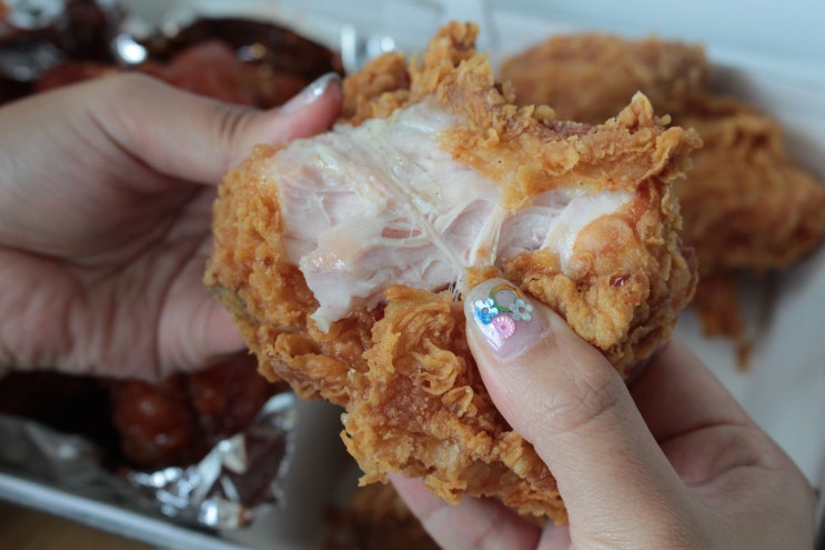  멜로가체질 치킨 비비큐(BBQ) 역시 맛나네요.