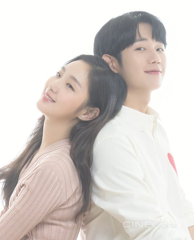  김고은-정해인, 감성 멜로 주연 커플답게 감미롭고 풋풋한  패션 화보 공개!
