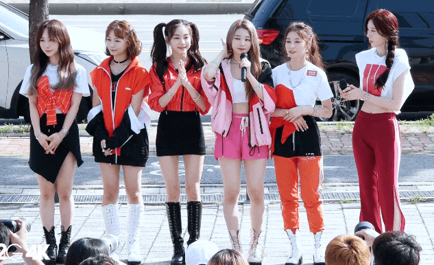  로켓펀치, 첫 미니팬미팅과 팬사인회 개최! 타카하시 쥬리 예쁘다고 화제 (사진多)