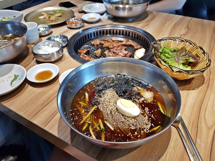  부산 재송동 돼지갈비와 메밀국수 점심특선은 선육후면