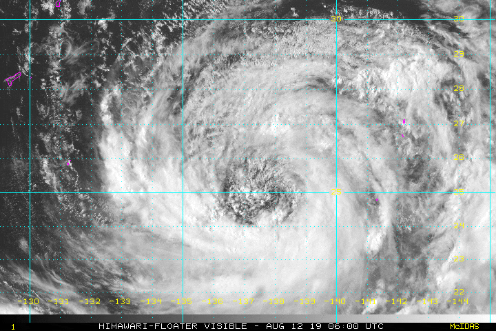 제 10호 태풍 크로사(201910, 11W TS Krosa), 일본 이오 섬 북서쪽  먼 해상에서 서일본 향해 북서진 중. 크기는 초대형이나 다소 약한 세력 보유.