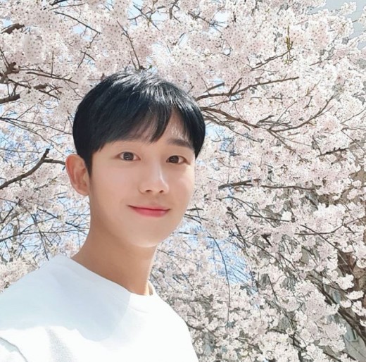  배우 정해인 사주, 2020년 경자년 신년운세에 대하여