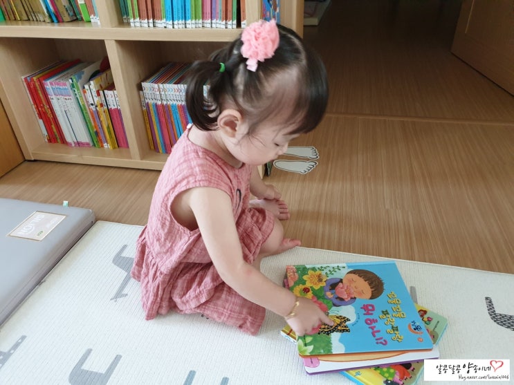  아기가 좋아하는 유아전집 OTG USB로 음원도 편하게 들어요 :)