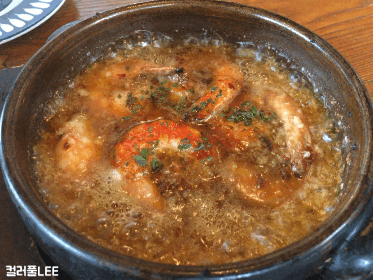  연남동 감바스 먹으러 '엘비스텍'으로 가요~ 고즈넉한 곳에 위치한 연남동 스페인 식당
