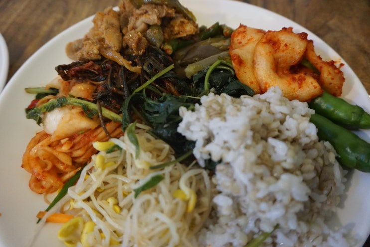  광진구 중곡동 신성 골목시장 맛집! - 신성한식뷔폐! 종로떡집! 서울만두!