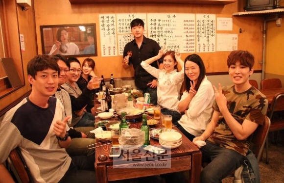 [컬투쇼] 조정식 아나운서 “장예원과 입사 동기, 친한데 잘 못 봐” 한석규·송새벽·타블로 등 성대모사 노출…레드도어 “SBS컬투쇼 레전드 모음 스페셜” 프로필 나이 학력 몸매