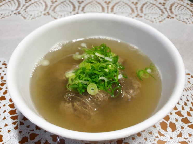  갈비탕 문어숙회로 말복 보양식